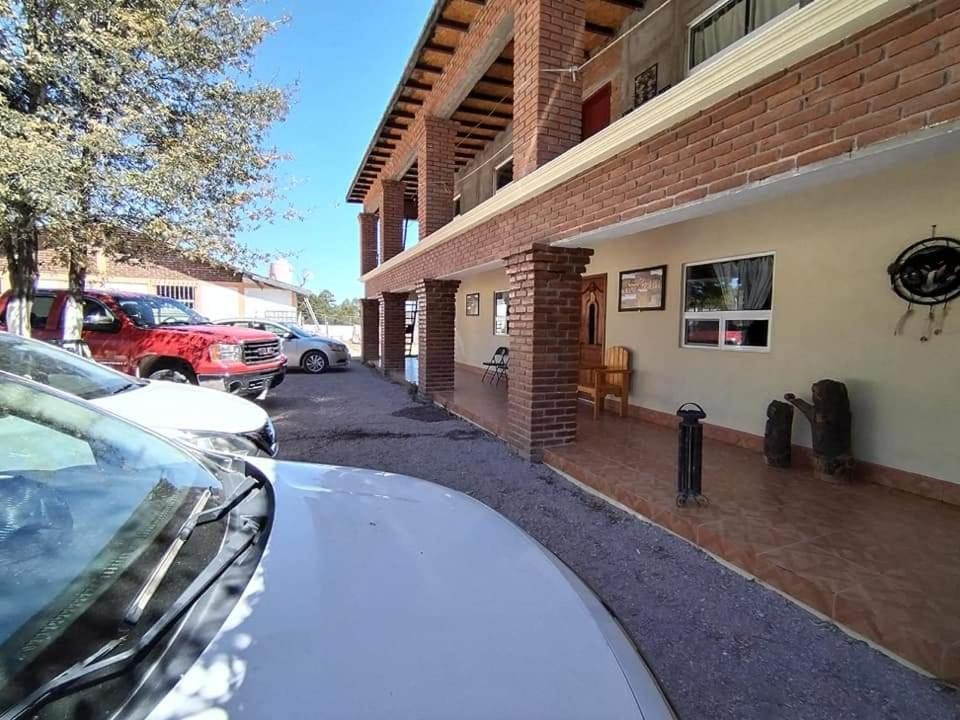 Hotel Hacienda Las Barrancas Del Cobre Areponapuchi Bagian luar foto